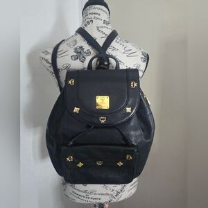 MCM Black Leather & Gold Hardware Visetos Small/Med Backpack (EUC)(COA)✨️🖤✨️